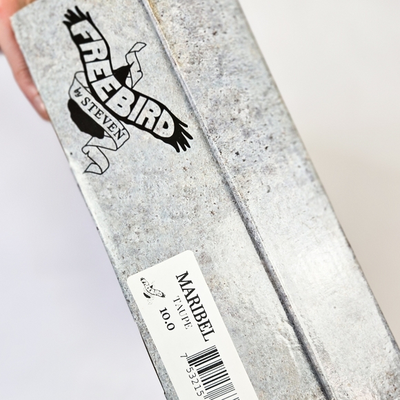 EUC Freebird Maribel Shoes, Taupe - Picture 12 of 13